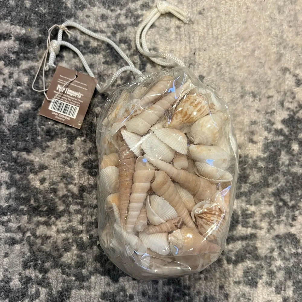 NWT PIER 1 Imports natural shell mix
